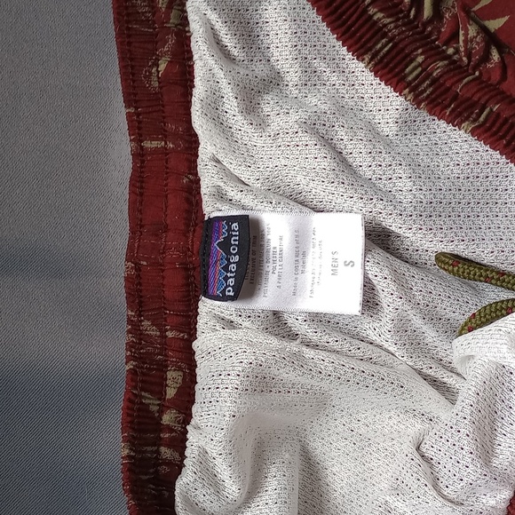 Patagonia Baggies Long Adult Size Small Maroon Gold Floral Lined - Picture 2 of 10